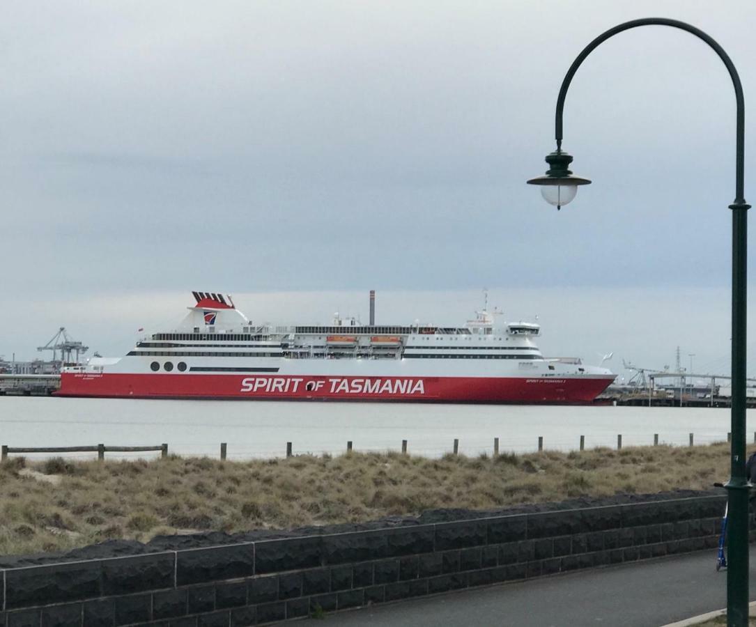 Staycentral - Spacious Seaviews Port Melbourne Bagian luar foto